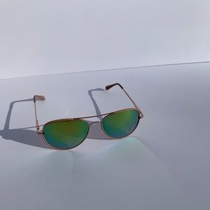 NWOT Women’s Jessica Simpson Sunglasses